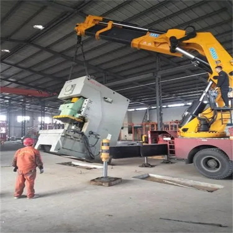 诏安县80吨折臂吊车出租附近电话